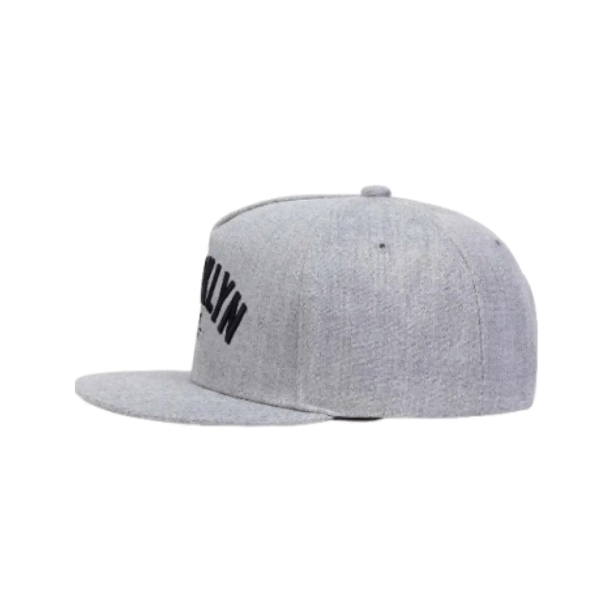 Boné snap back-BROOKLYN letter