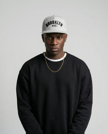 Boné  snap back-BROOKLYN letter